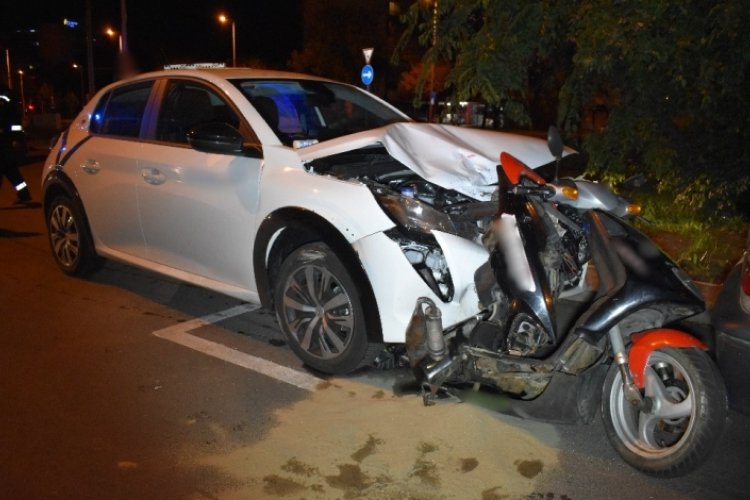 Talicskaként tolta el maga előtt a robogót a baleset helyszínéről