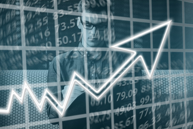 Elemzők: a vártnál jobban nőtt az ipari termelés júliusban 