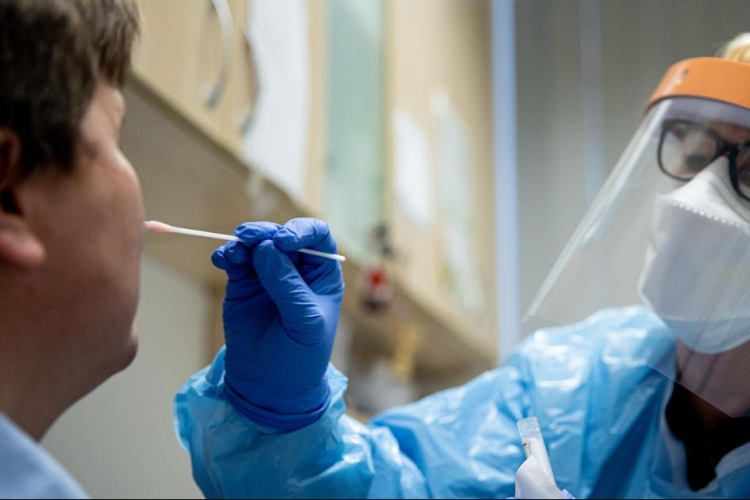 A fertőzöttek száma 513,8 millió, a halálos áldozatoké 6,236 millió a világon