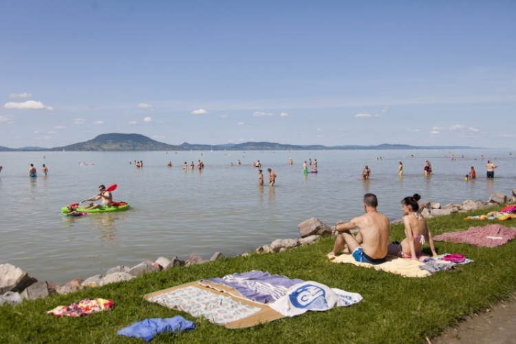 Dömötör: ha így haladunk tovább, az idei nyár sokkal szabadabb lesz, mint a tavalyi