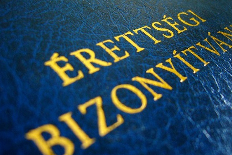 A magyar nyelv és irodalom írásbelikkel folytatódnak a vizsgák