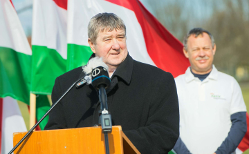 Balesetet szenvedett Tállai András államtitkár