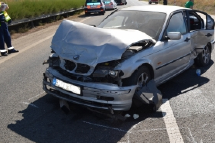 Kirepült az autóból