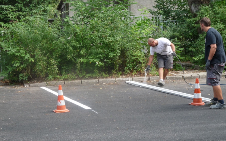 Megújultak a parkolók