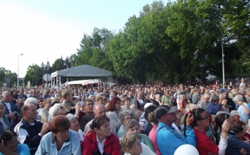 Idén is megtelt az Árpád tér a Sörfesztiválon