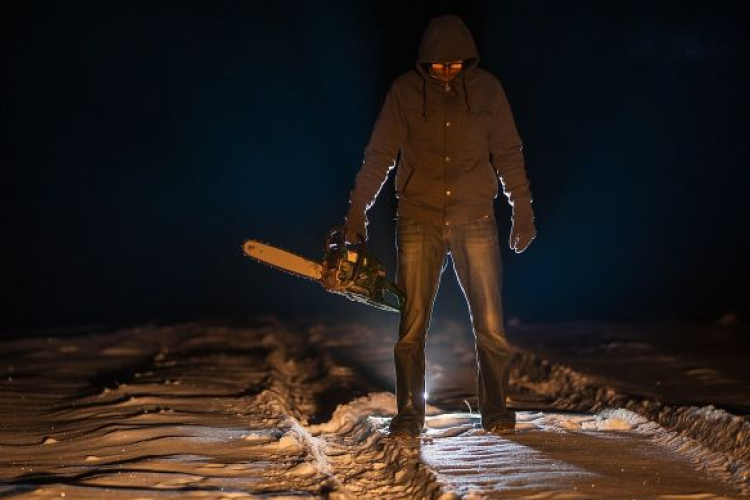 A Tatabányai Járásbíróság első fokon két és fél év börtönbüntetésre ítélt egy férfit